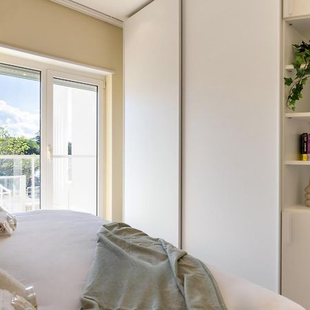 Exclusive Deluxe Apt Up To 6 People & Heated Tub Полиняно а Маре Екстериор снимка