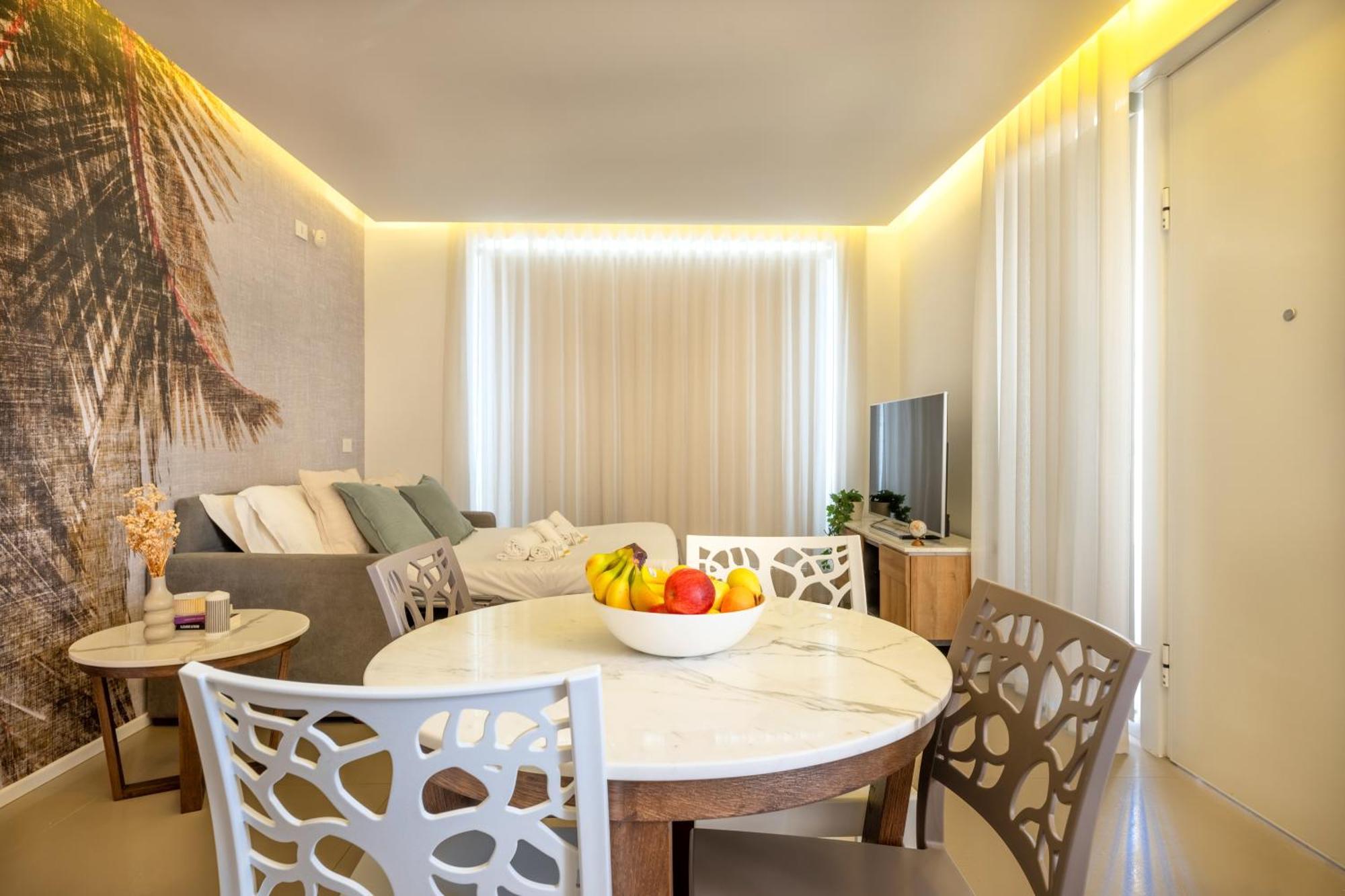 Exclusive Deluxe Apt Up To 6 People & Heated Tub Полиняно а Маре Екстериор снимка