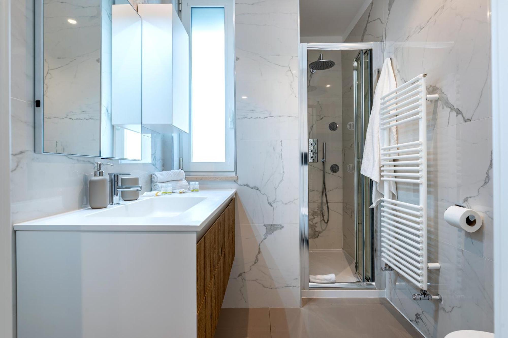 Exclusive Deluxe Apt Up To 6 People & Heated Tub Полиняно а Маре Екстериор снимка